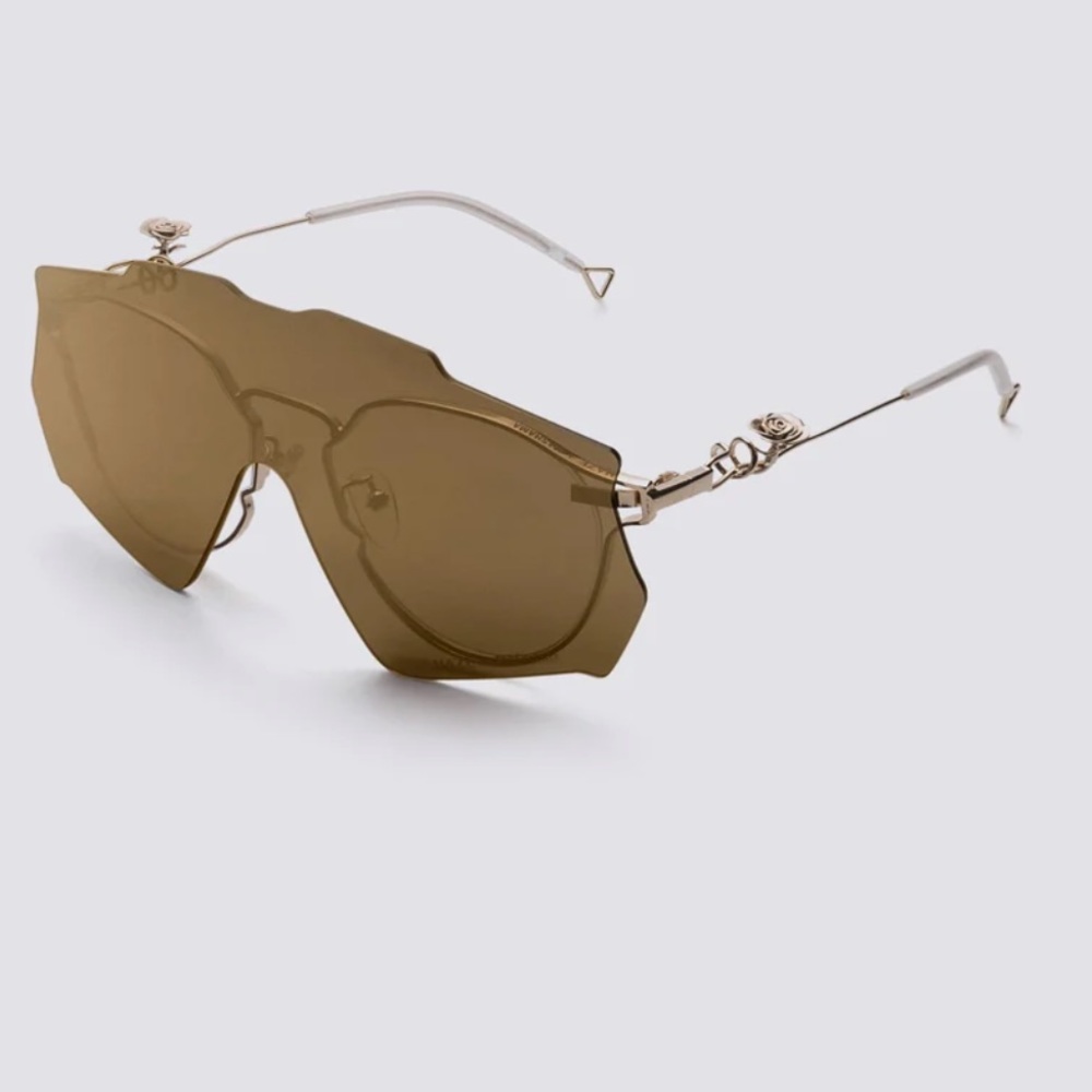 WORE ONCE. HAZE COLLECTION EX-MACHINA
GOLD TWO-IN-ONE SUNGLASSES GLASSES